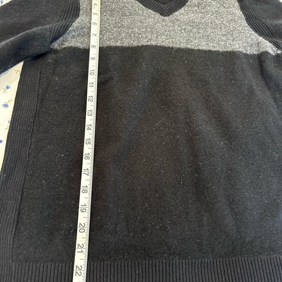 Men’s Medium Calvin Klein Premium Woolrich 100% Wool Sweater. Dark & Light Grey. - Picture 4 of 16